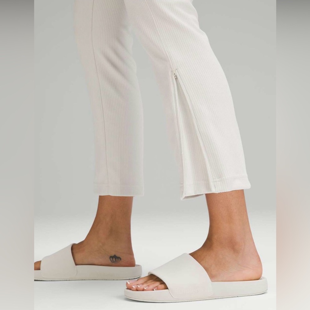 Lululemon Ribbed Softstream Zip-Leg High Rise Crop Pants In Bone, Size 8 - Picture 3 of 16